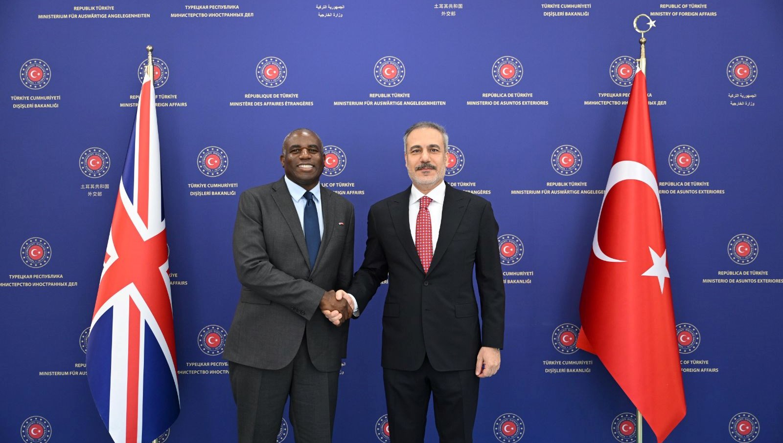 Fidan, Ankara'da İngiltere Dışişleri Bakanı ile Buluştu