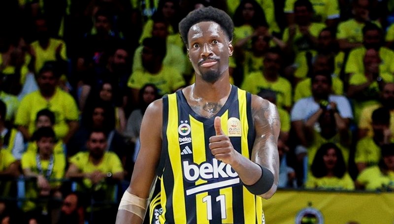 Fenerbahçe’nin Yıldızı, NBA Yolculuğuna Çıkıyor: Nigel Hayes-Davis İle Anlaşma Tamam!