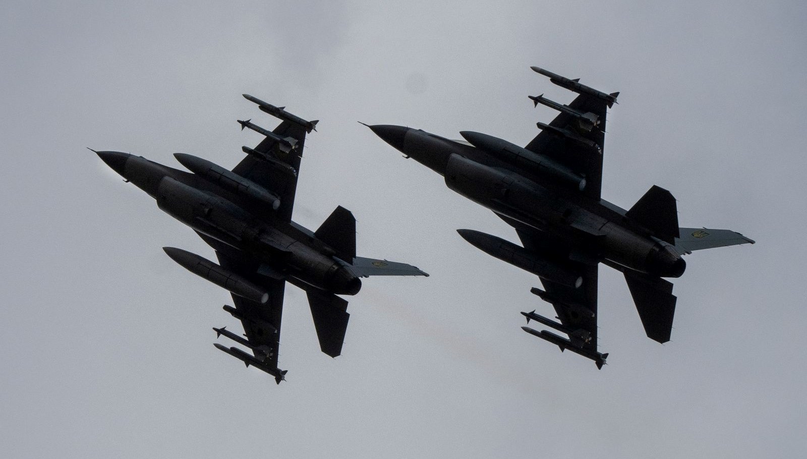 Ukrayna'da F-16 Pilot Sayısı Düşüyor: Hava Gücünde Ciddi Tehdit