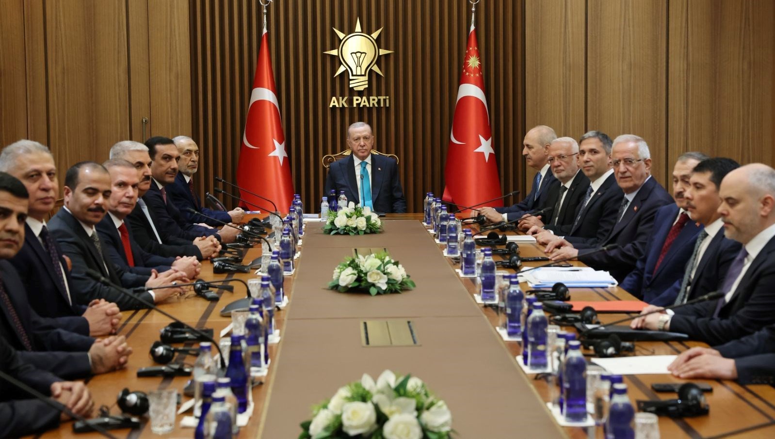 Cumhurbaşkanı Erdoğan, AK Parti Genel Merkezi'nde Önemli İki Kabul Gerçekleştirdi