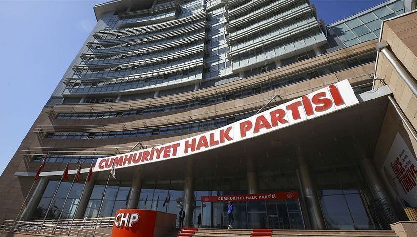 Üç Belediyeye Şok Operasyon: CHP Hareketli Saatler Geçiriyor!
