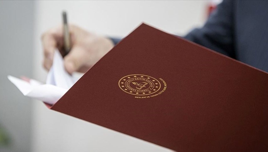 AÖL 2025 Sınav Giriş Belgenizi Bulmanın Yolu: MEB Sınav Yerleri Açıklandı mı?