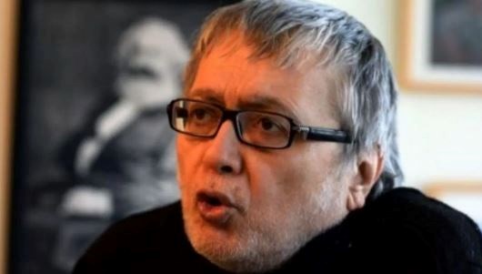 Hikmet Çetinkaya: Kimdir ve Hayatı Neleri Barındırıyor?