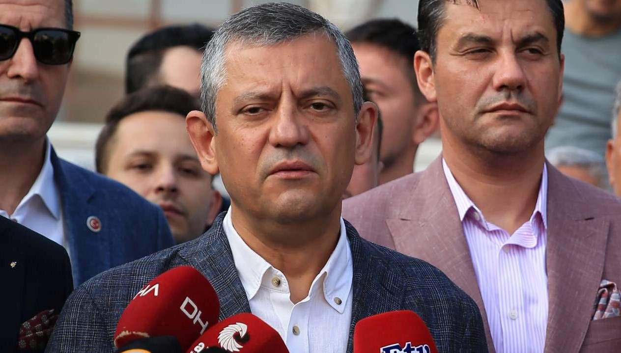 Özgür Özel: 