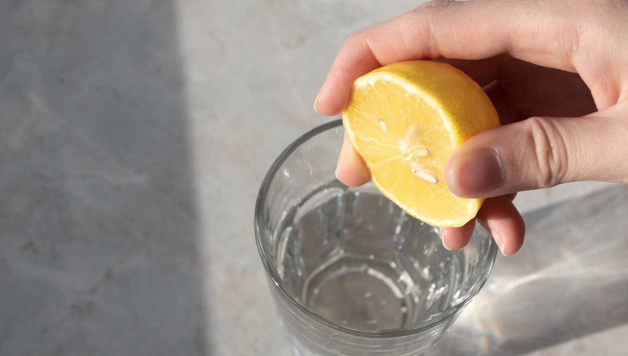Karaciğer Yağlanmasına Doğal Çözüm: Limon Suyunun Etkisi Nedir?