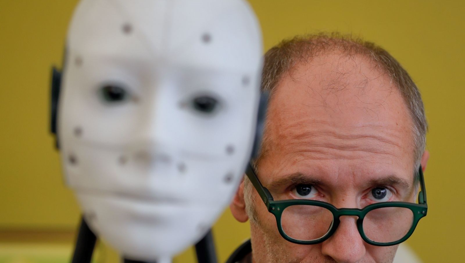 Duygularla Donatılan Robotlar: Yenilikçi Deri Teknolojisi!