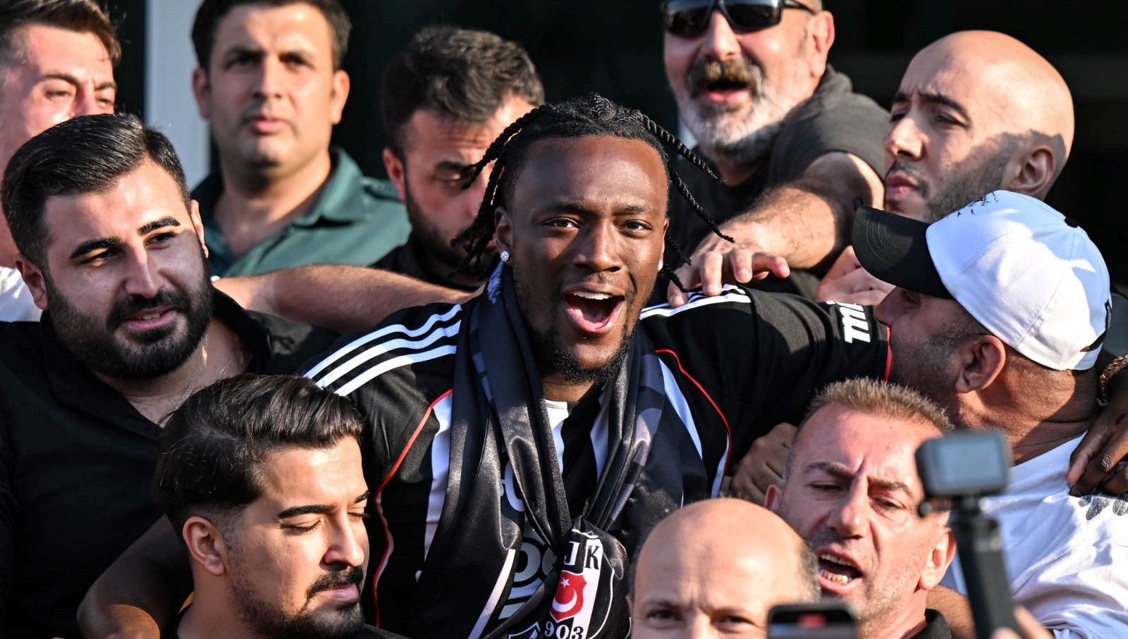 Tammy Abraham, Beşiktaş’ın Sahasında İlk Antrenmanına Merhaba Dedi!