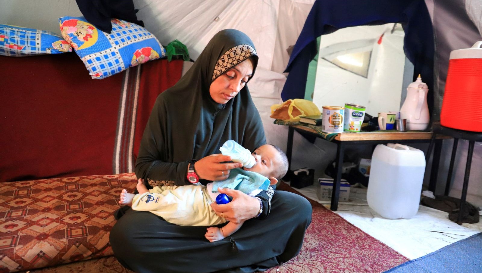 Gazze'de Çığlıklar: 50 Bin Anne Aç, Bebekler İçin Mama Kalmadı!