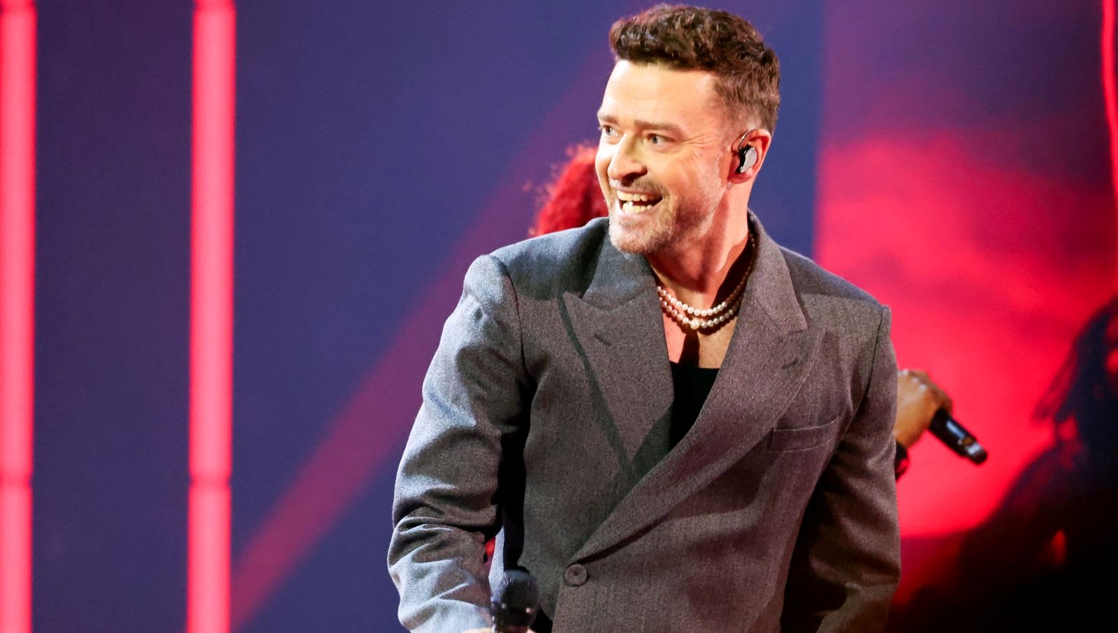 Yaz Sıcaklığında Türkiye'yi Sallayacak: Ünlü Sanatçılar Konser İçin Geliyor!
