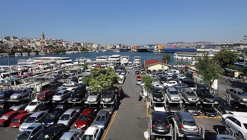 Yediemin Otoparklarındaki Araçlar Yeni Sahiplerini Bekliyor!