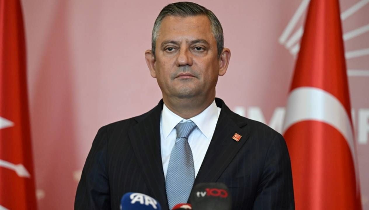Özgür Özel: 