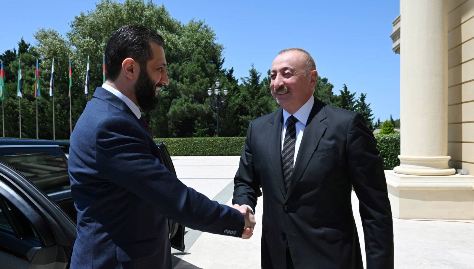 Bakü Zirvesinde Aliyev ve Şara'nın Görüşmesi: Neler Tartışıldı?