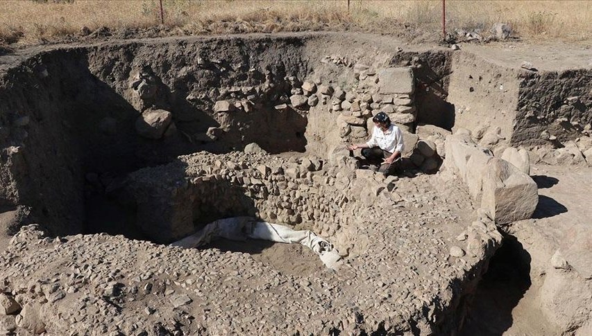 Uşaklı Höyük'te Geçmişin İzleri İçin Heyecan Verici Kazılar Devam Ediyor