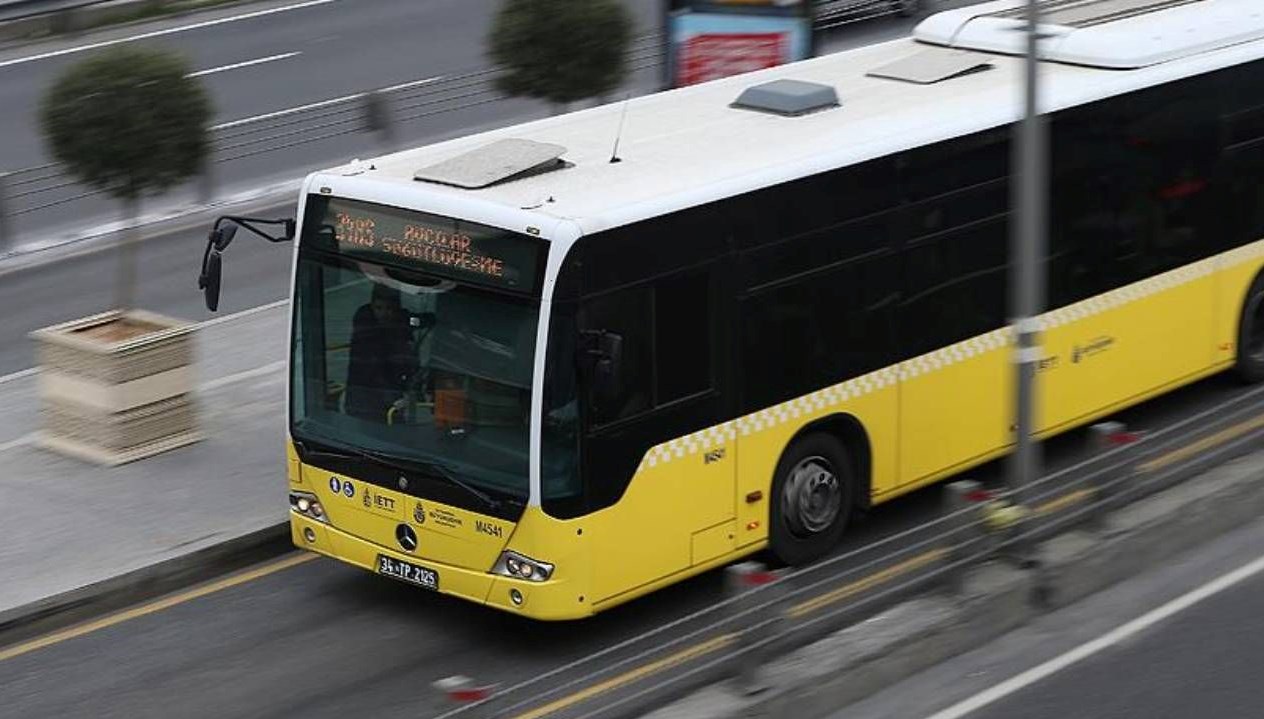 İstanbul'da 15 Temmuz'da toplu taşıma ücretsiz mi? İBB'den resmi açıklama!