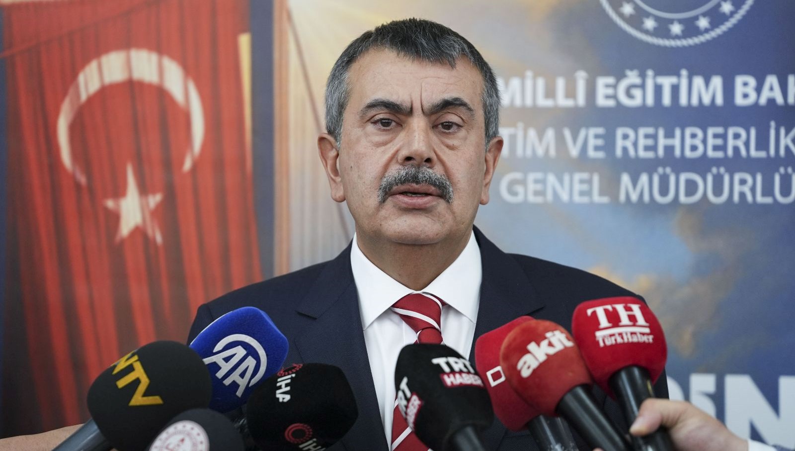 Milli Eğitim Bakanı Yusuf Tekin: LGS İddialarına Şiddetle Karşıyım!