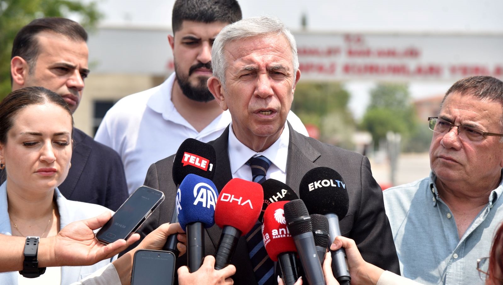 Mansur Yavaş, Muhittin Böcek’i Ziyaret Etti!