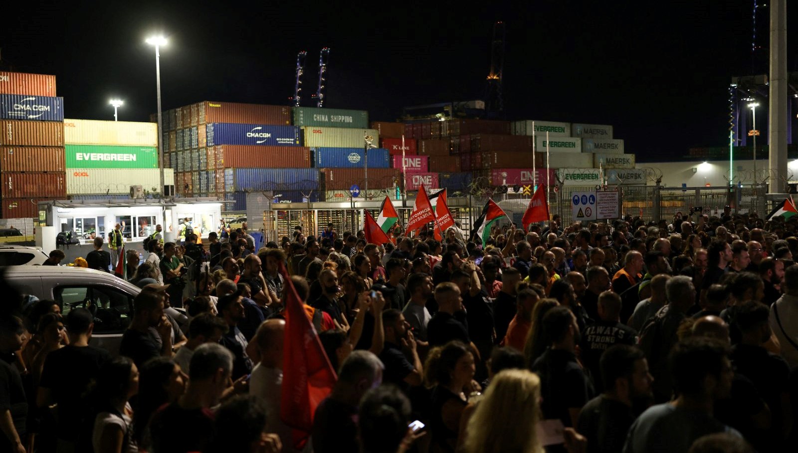 Yunanistan, İsrail’e Giden Çelik Yüklü Gemiyi Durdurdu!