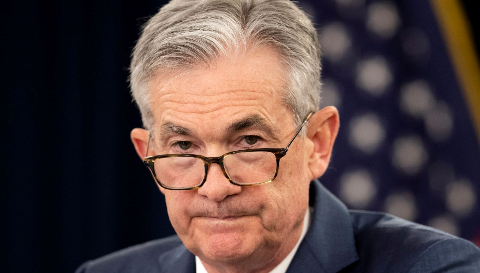 Trump ve Powell Arasındaki Gerilim Yeniden Alevlendi: Renovasyon Süreci Tartışma Konusu!