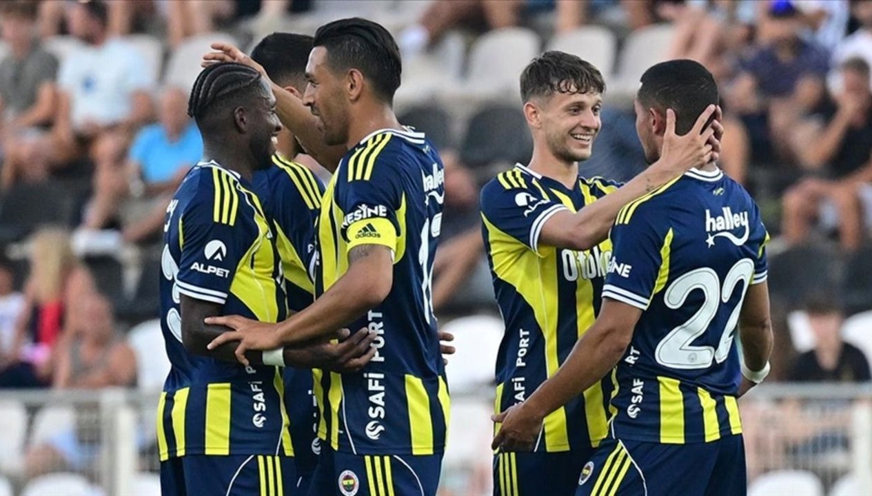 Fenerbahçe'nin UD Leiria ile yapacağı hazırlık maçı tarihi ve saati belli oldu! Jhon Duran sahada olacak mı?