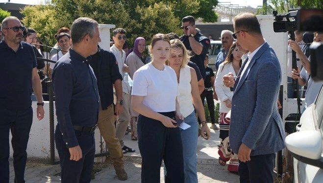 Özgür Özel’den müjde: Ferdi Zeyrek'in kızı, babasının izinden gidiyor!