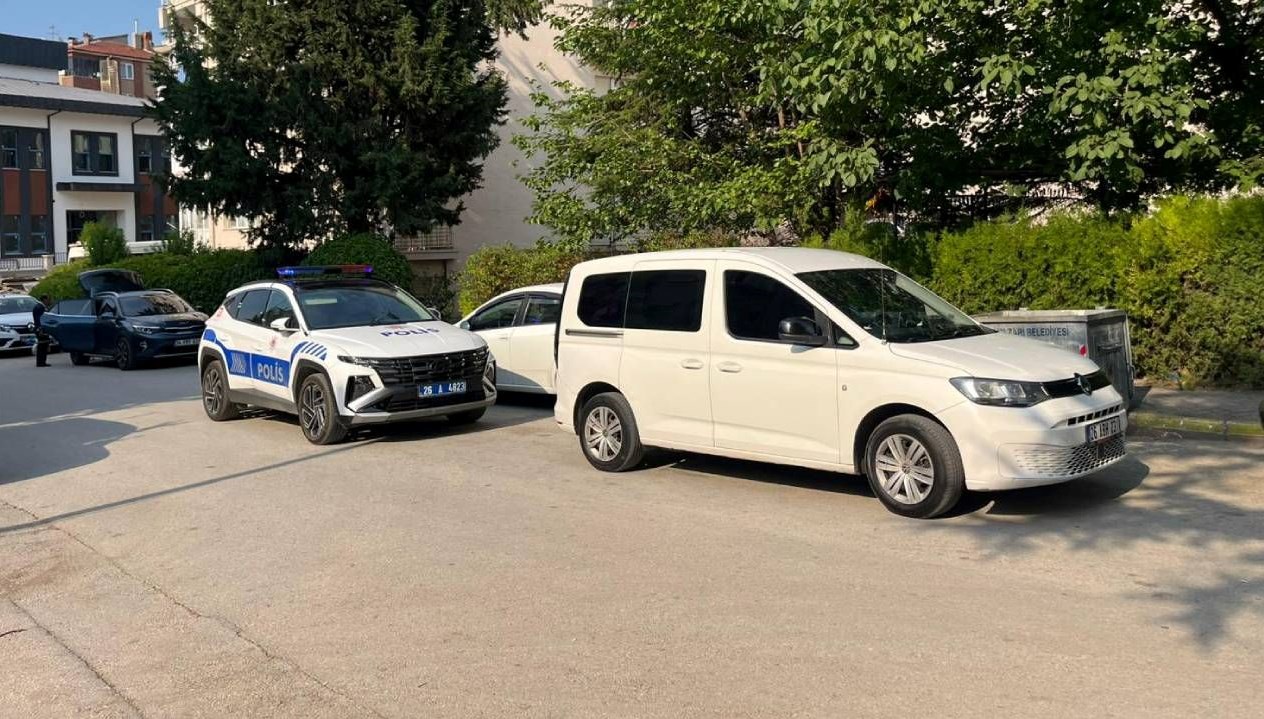 Eskişehir'de Silahlar Konuştu: Eşinin Kardeşine Tabanca ile Saldırı!