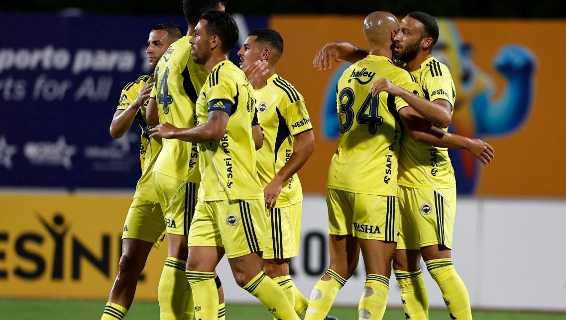 Fenerbahçe - Feyenoord: Şampiyonlar Ligi Kafa Karıştıran Randevu Ne Zaman? Saat Açıklandı!