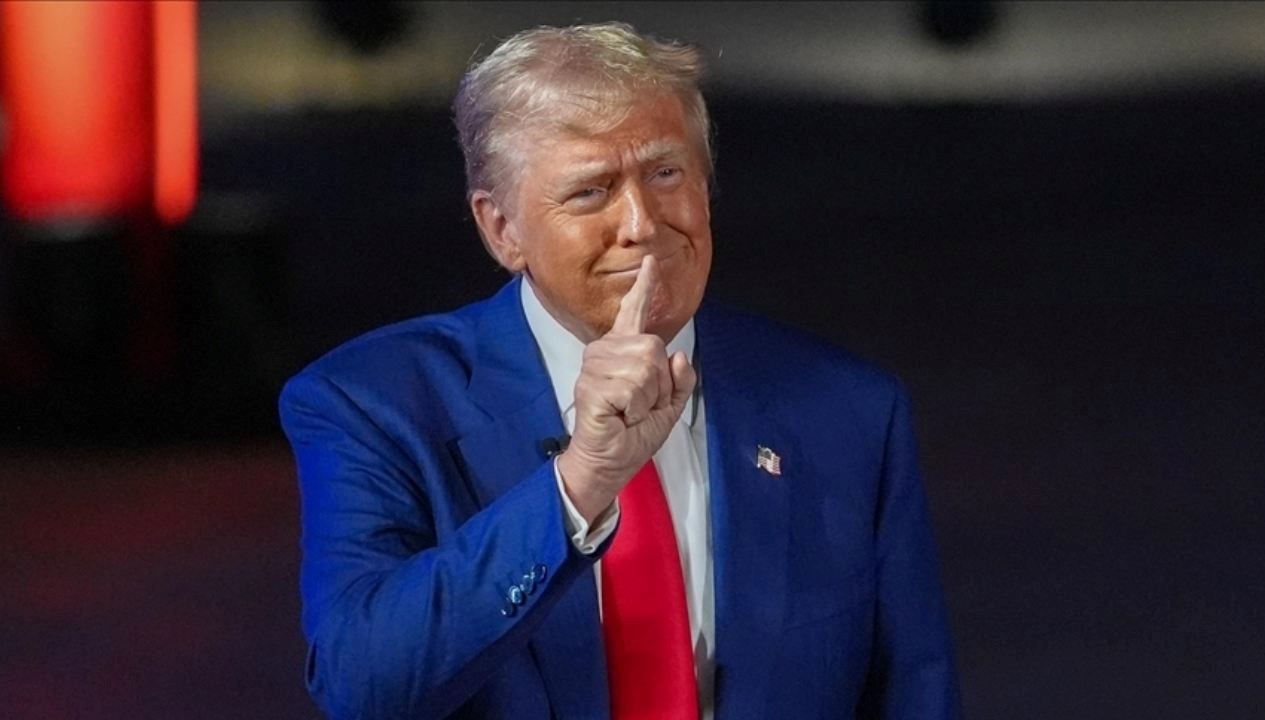 Trump, Wall Street Journal'ı Basın Havuzundan Çıkararak Epstein ile İlgili Mektubu Yayınladı!