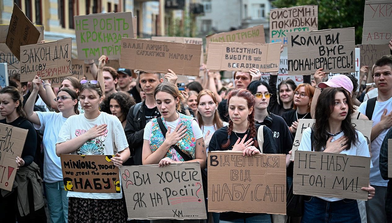 Ukrayna'da Yolsuzluğa Karşı Sokakları Zapt Eden Protestolar