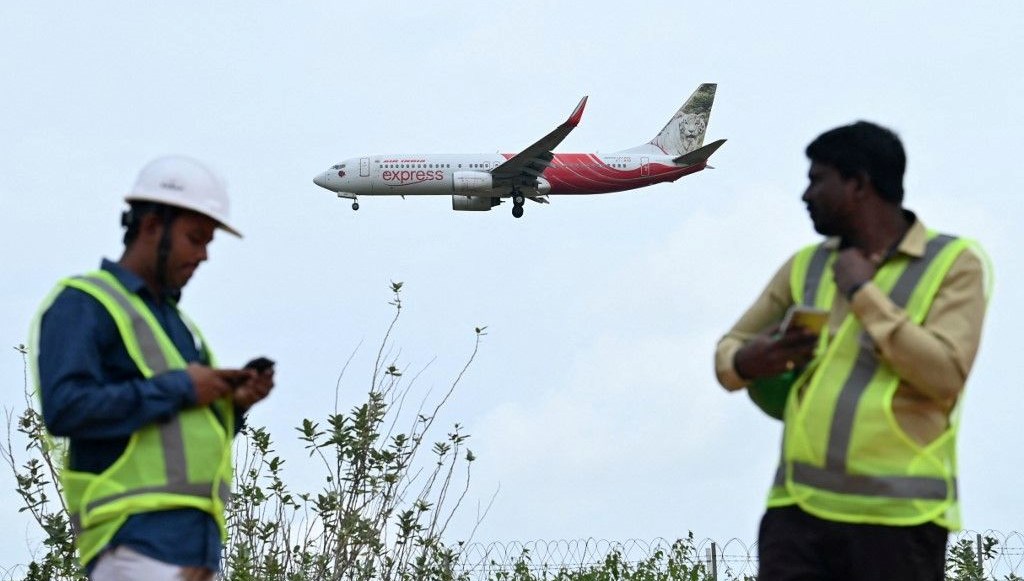 Air India'da İkinci Korku Anı: Uçağın Kuyruğu Yangınla Kavruldu!