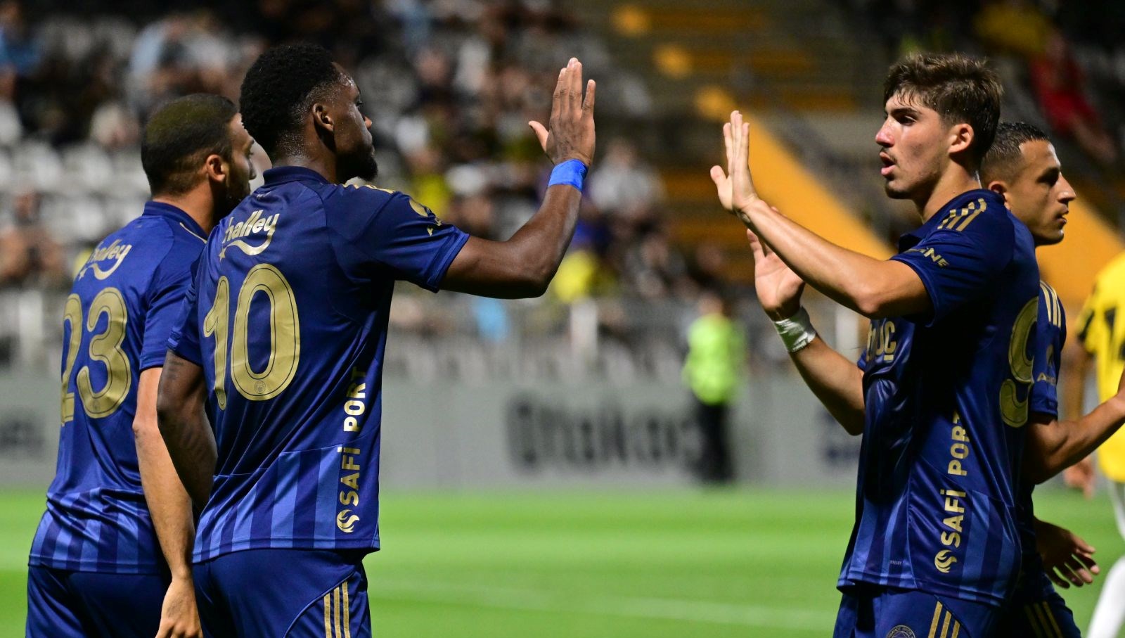 Fenerbahçe, Hazırlık Maçında Fırtına Gibi Esti: Duran İlk Maçında İki Golle Parladı!