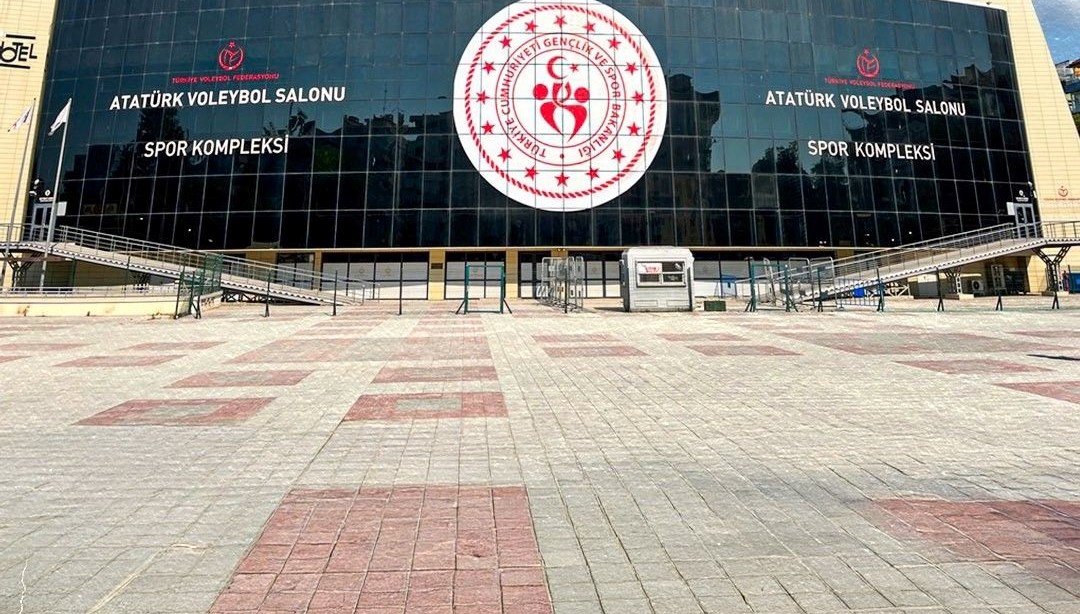 Göztepe'nin Voleybol Heyecanı Alsancak'ta Yaşanacak!
