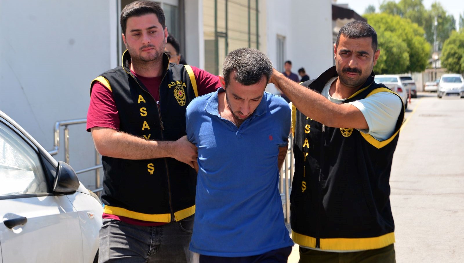 Annesine Nafaka İçin Tahta Sopayla Saldırdı: Facia!