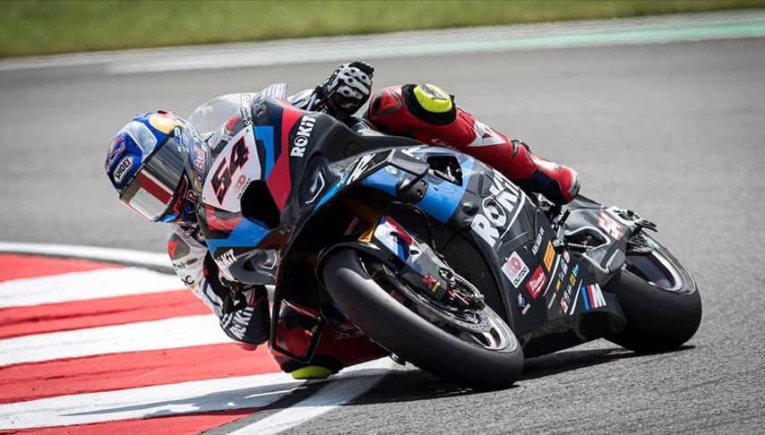 Toprak Razgatlıoğlu, Macaristan'daki Superbike Yarışında Zaferle Dönüyor!