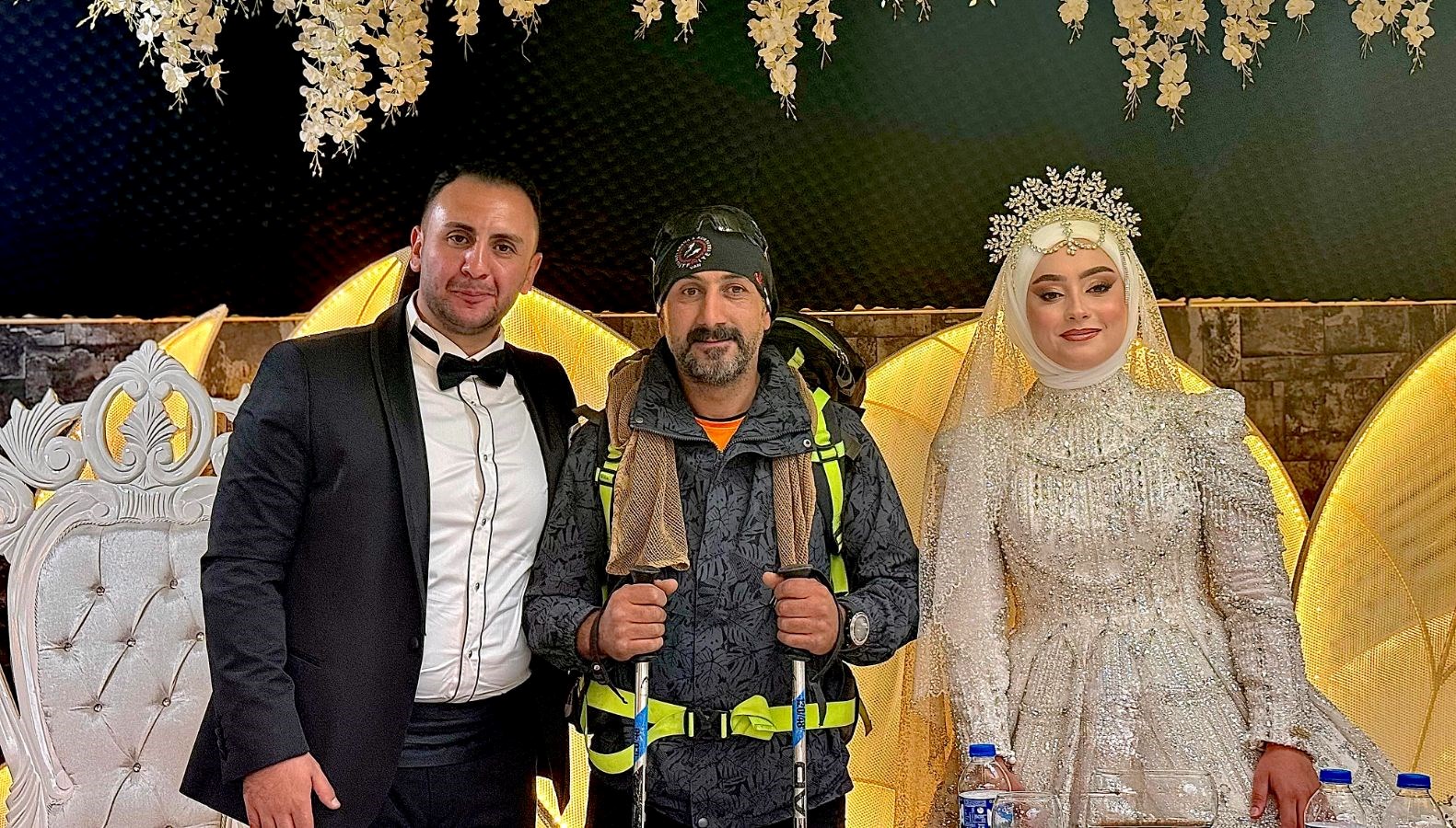 Ağrı Dağı'nın Zirvesinden Düğüne Koşan Cesur Dağcı!