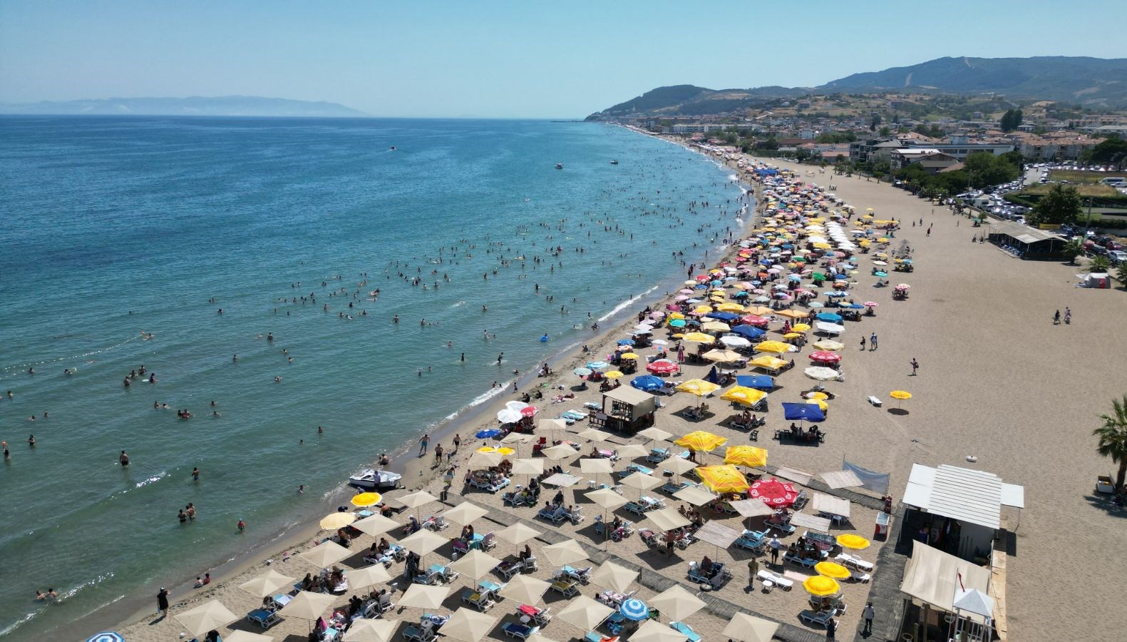 Tekirdağ’ın Mavi Bayraklı Plajları: Deniz ve Güneşle Dolu Bir Yaz Keyfi!