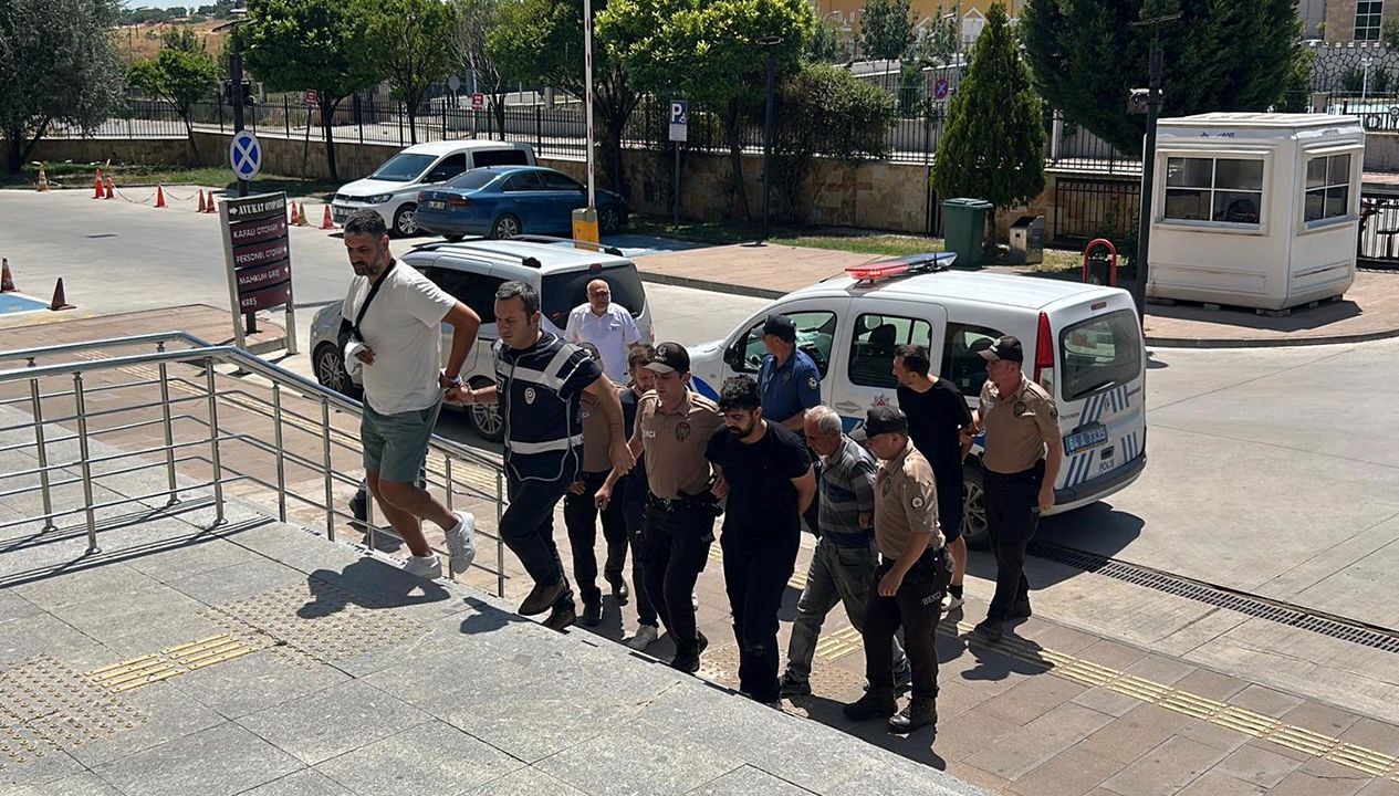 Şantiyede Dehşet: Toprak Kayması Sonucu 2 Kayıp, 2 Şüpheli Gözaltında!