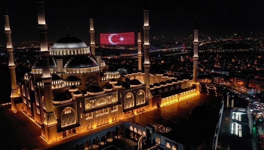 Afetler ve Şehitler İçin Dualar Bu Akşam Yükseliyor!