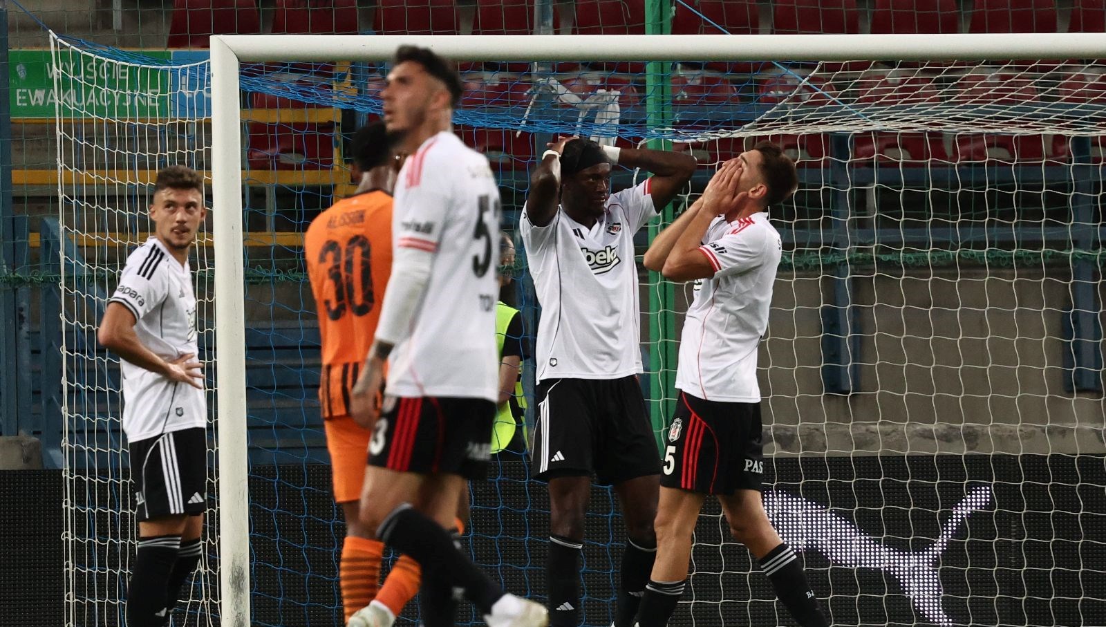 Beşiktaş Tarihinde Bir Devrim: Shakhtar ile Eşleşmede Eşsiz Bir İlk Gerçekleşti!