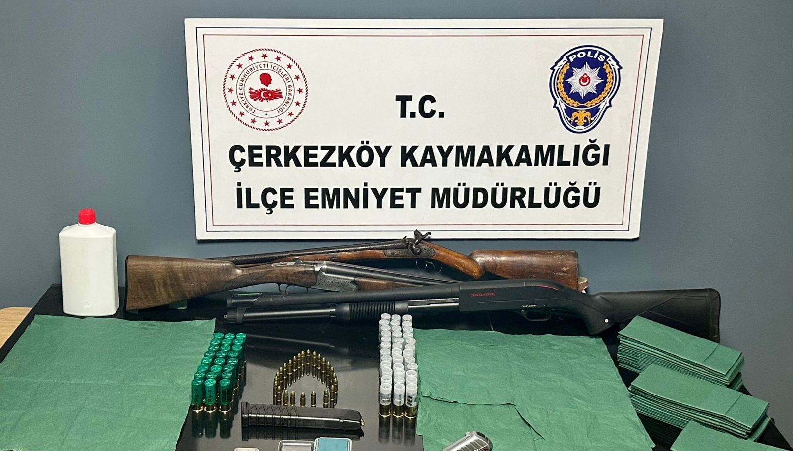 Tekirdağ'da Gizli Operasyon: Ruhsatsız Silah ve Uyuşturuculara Geçit Yok!