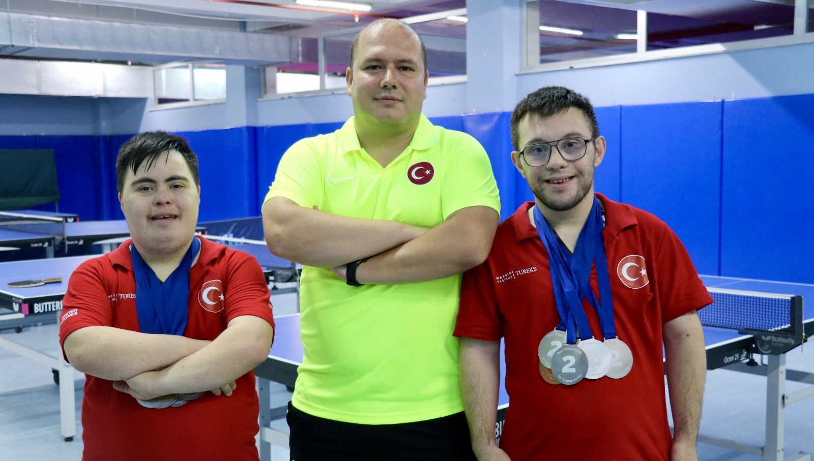 Masa Tenisinin İki Yıldızı: Dünya Şampiyonası Yolculuğu Başlıyor!
