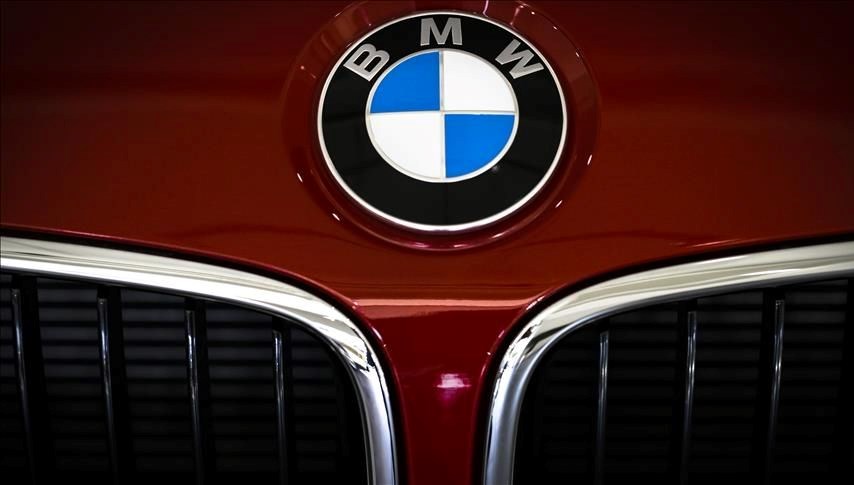 BMW'nin Hamlesi: iX3 ile Tesla ve BYD Arasındaki Yarışta Kim Galip Gelecek?