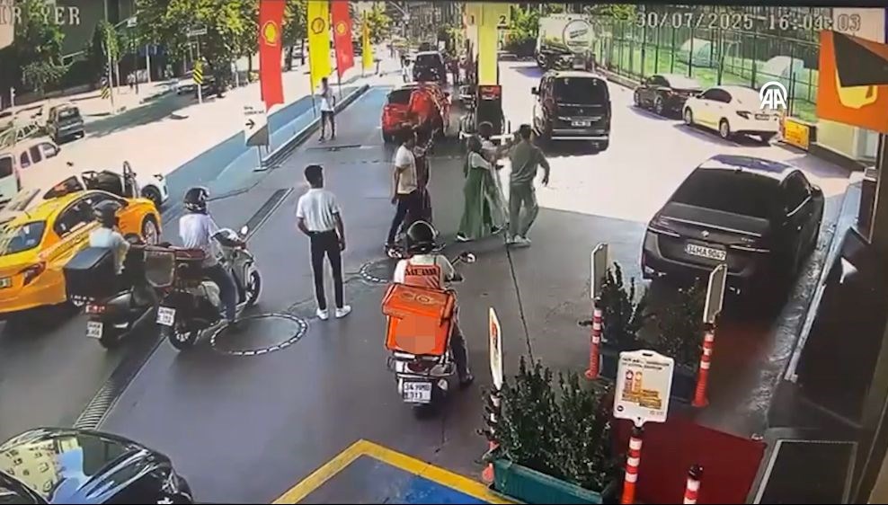 Akaryakıt İstasyonunda Şok Olay: 101 Suç Kaydı ile Gelen Sürpriz!