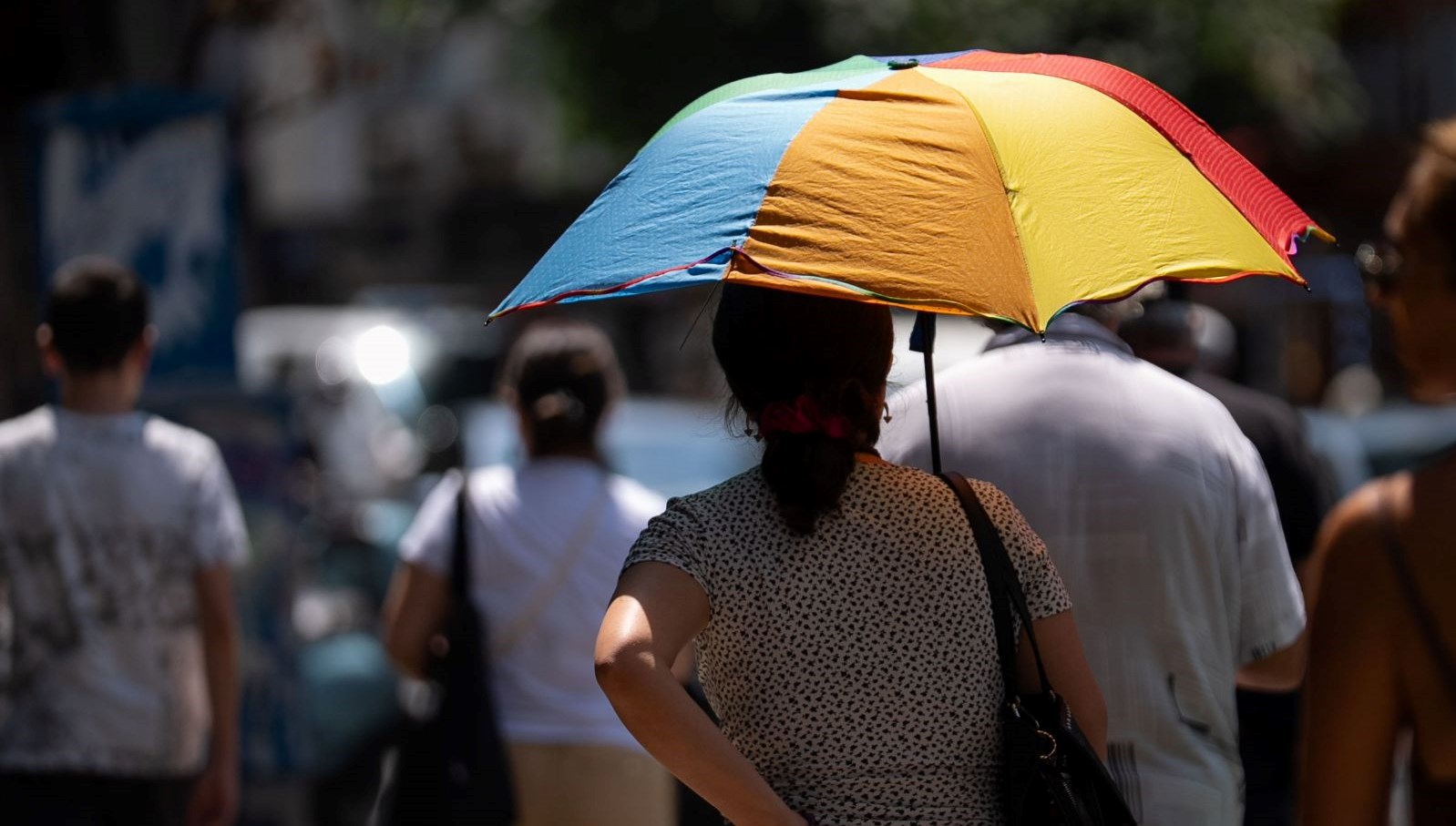 Afrika'nın Kızgın Rüzgarı: Altı Şehirde Hava Sıcaklıkları 40 Dereceyi Geçti!
