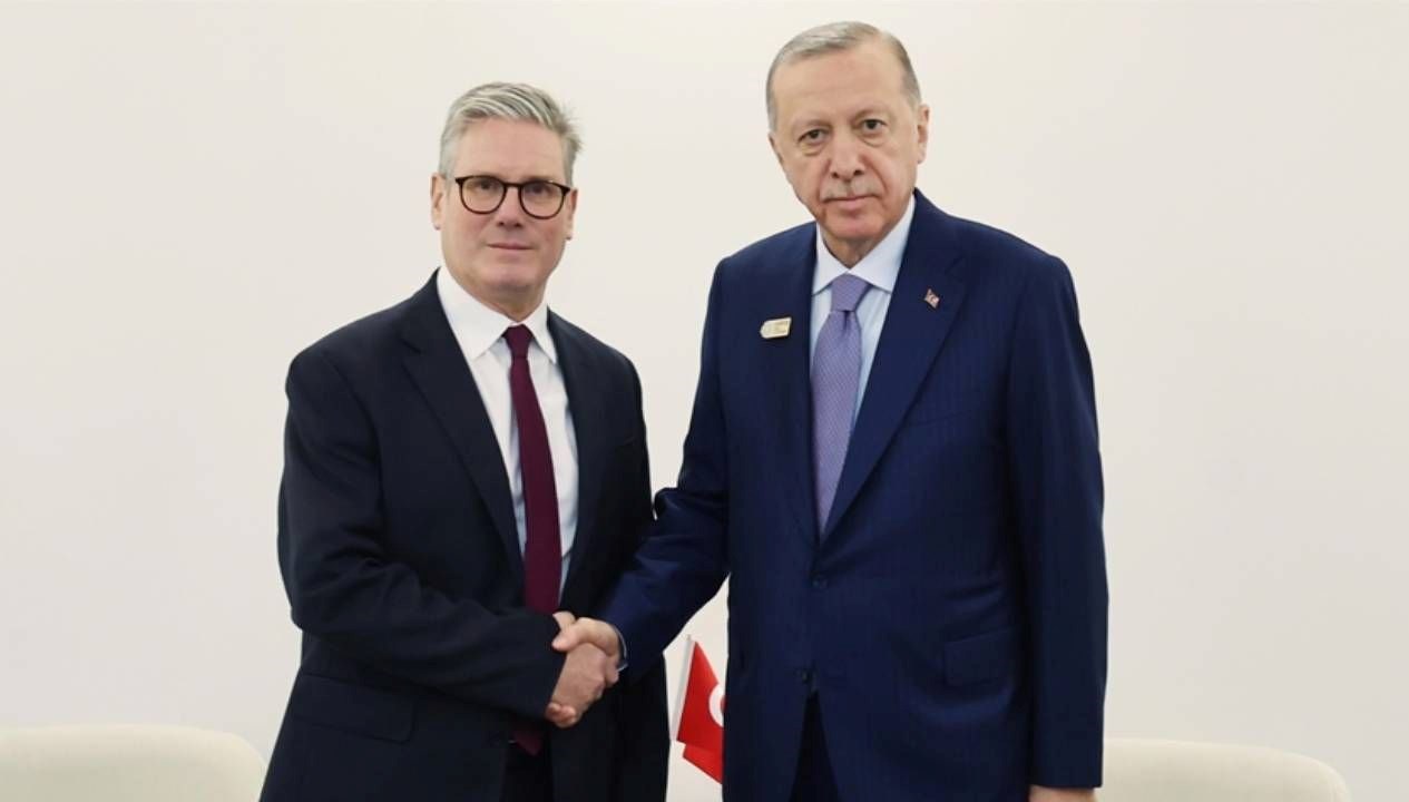 Cumhurbaşkanı Erdoğan, İngiltere Başbakanı Starmer ile önemli bir buluşma gerçekleştirdi