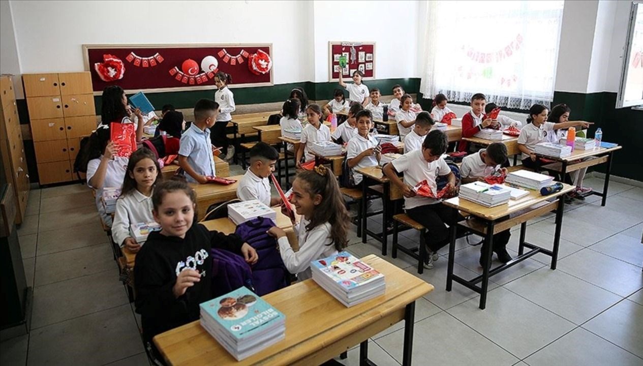 Yeni Eğitim Yılı Tarihleri Açıklandı: 2025-2026 MEB Takvimi Hakkında Bilgiler!