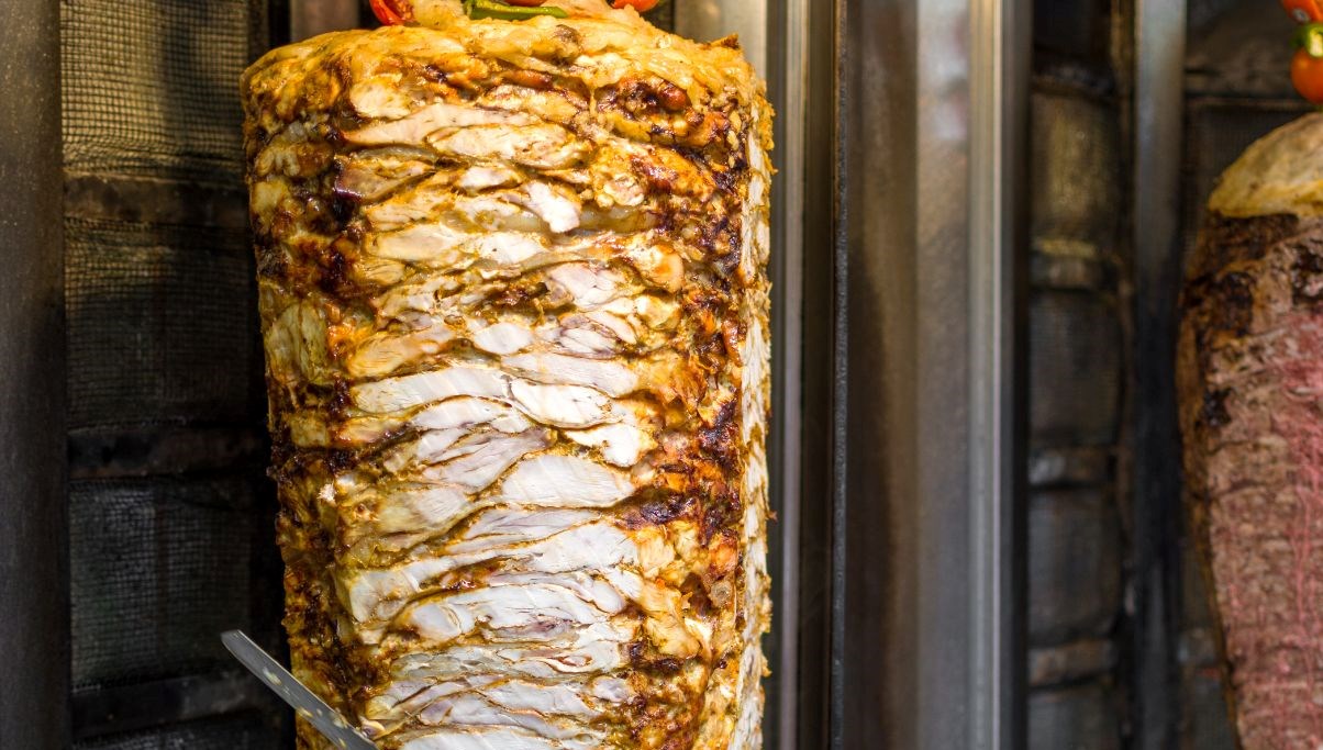 Tavuk Döner Skandalında Şok Gelişme: 999 Zehirlenme Vakası, Sorumlular Hapisle Yüzyüze!