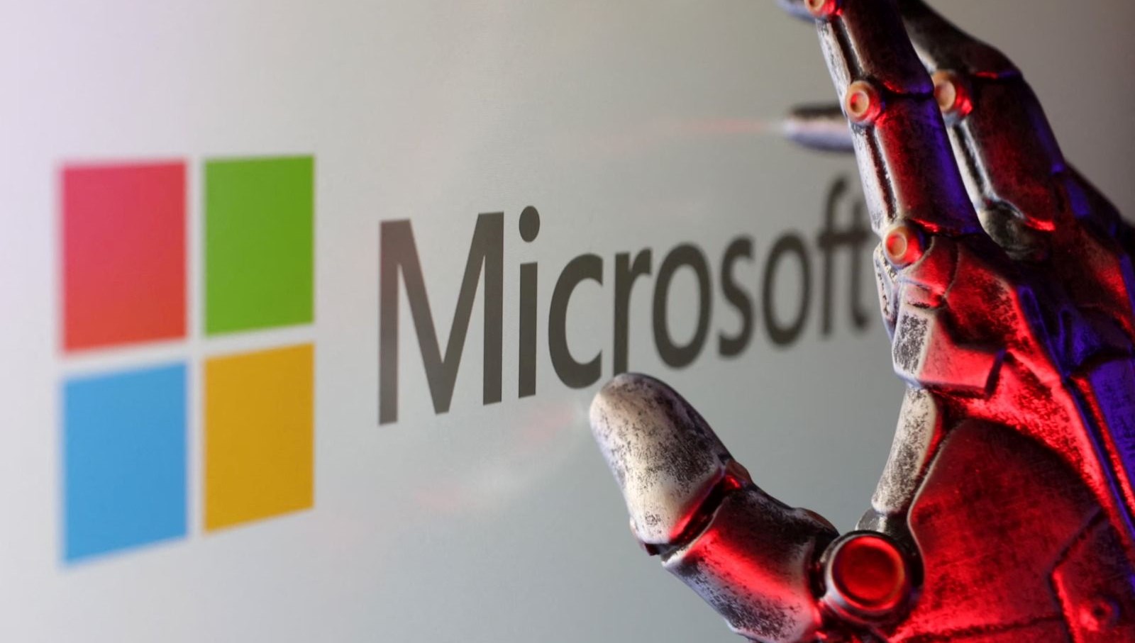 Microsoft'tan Çarpıcı Açıklama: 5 Yıla Fare ve Klavye Dönemi Sonlanıyor!