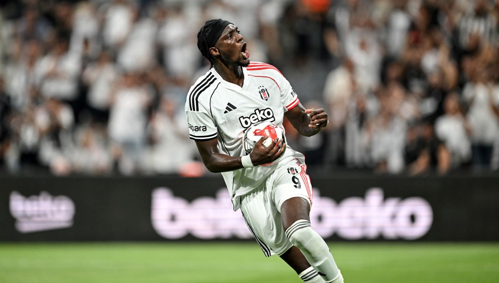 Beşiktaş'ta Tammy Abraham rüzgarı: 9 dakikada sahneyi salladı!