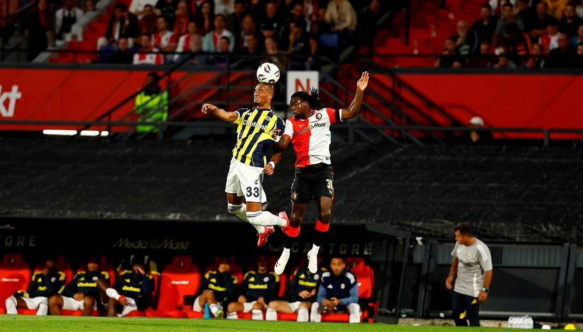 Fenerbahçe'nin Şampiyonlar Ligi'ndeki kritik sınavı! Feyenoord ile mücadele günü ve saati nedir? Hangi ekranlarda takip edileceği burada!