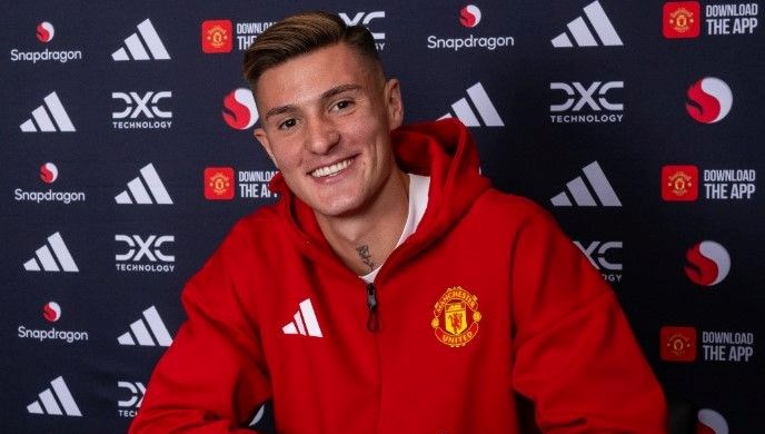 Manchester United, Benjamin Sesko’yu 2030’a kadar kadrosuna kattı!